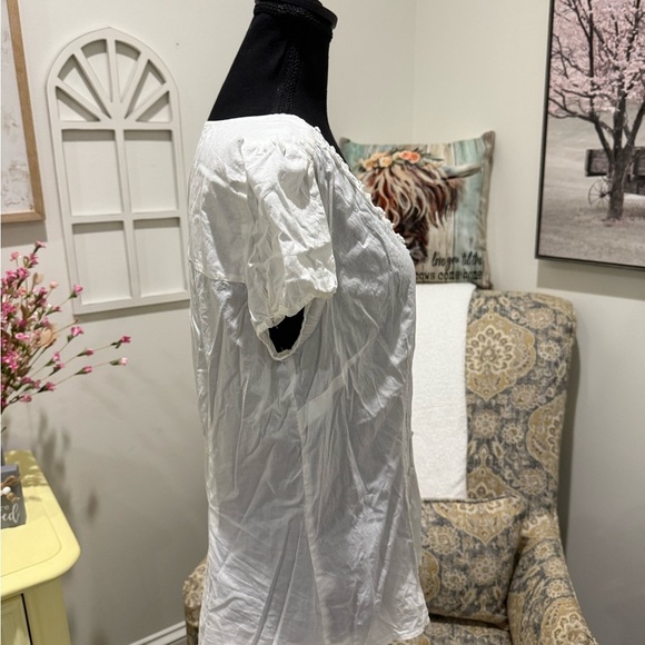 LOFT White Ruffled Buttoned Blouse - Picture 5 of 6